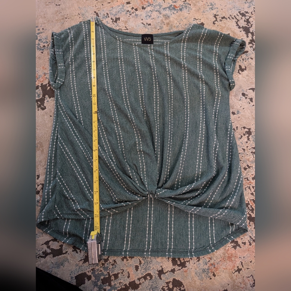 Top/blouse size small